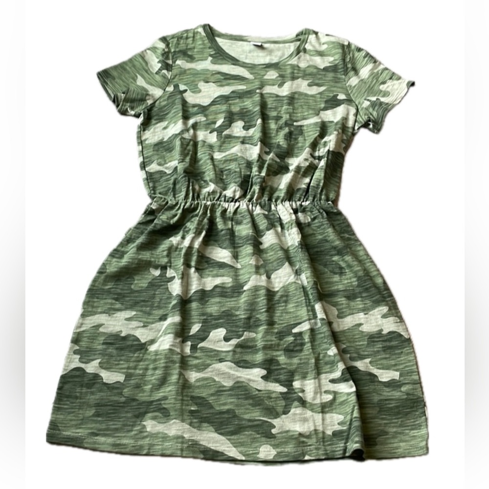 Old Navy Casual wear Camo Dress with stretch waistband .